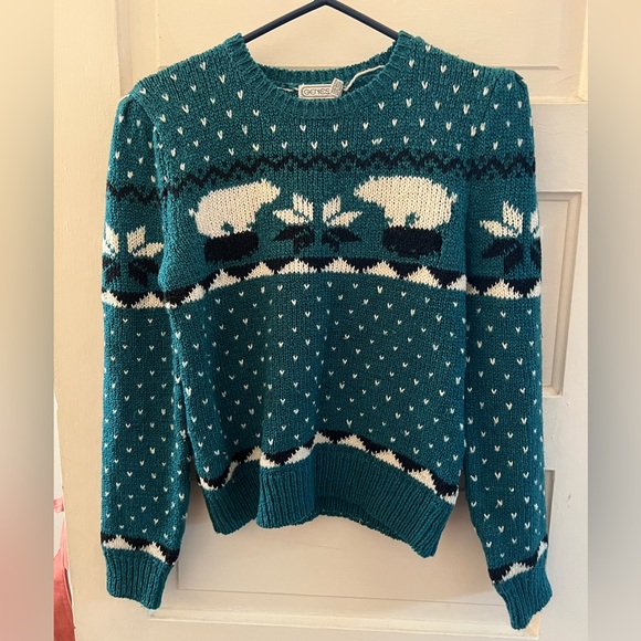 Vintage Polar Bear Sweater - Picture 8 of 10